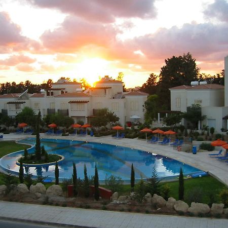 Villa Hesperides Gardens Paphos Exterior foto