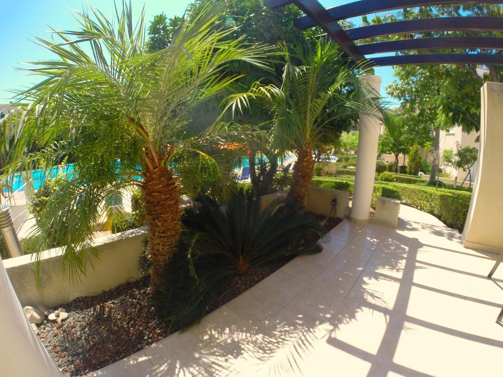Villa Hesperides Gardens Paphos Exterior foto
