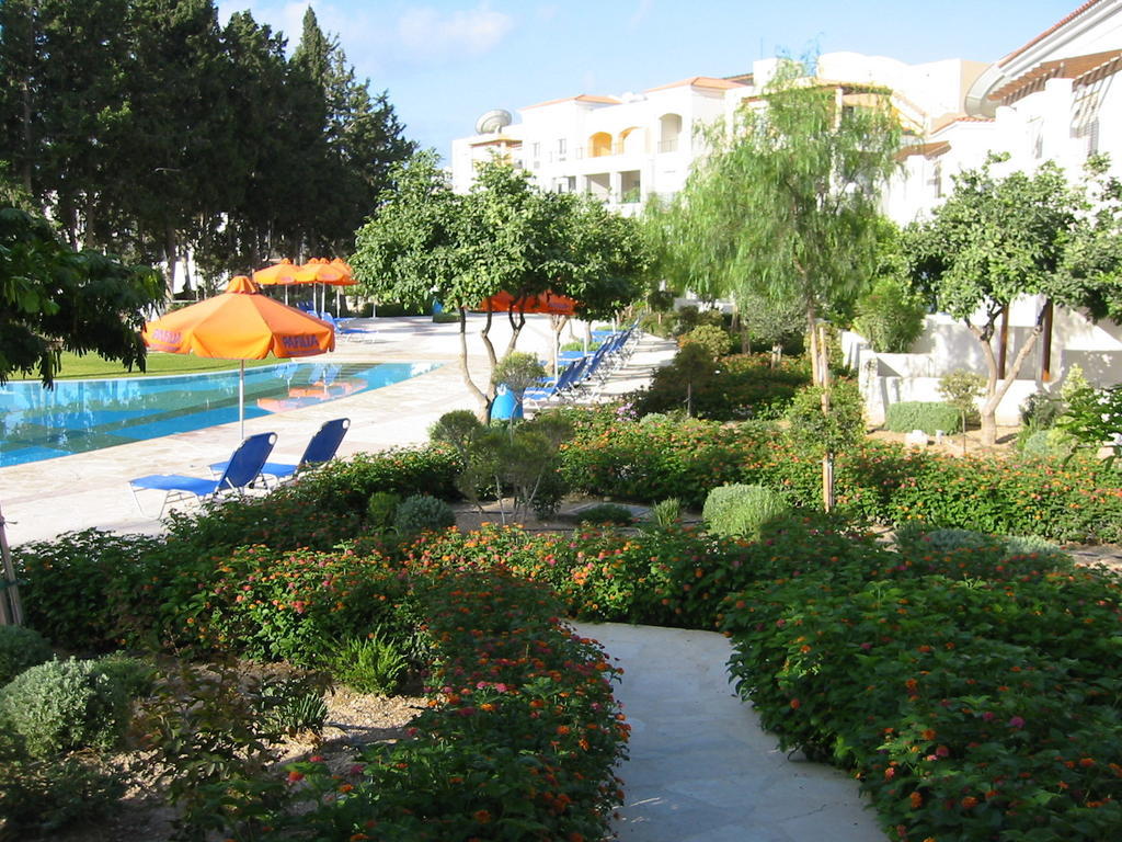 Villa Hesperides Gardens Paphos Exterior foto